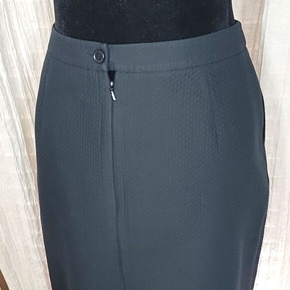 Talbots Classic A-line Textured Black Cotton Skirt - Picture 7 of 14